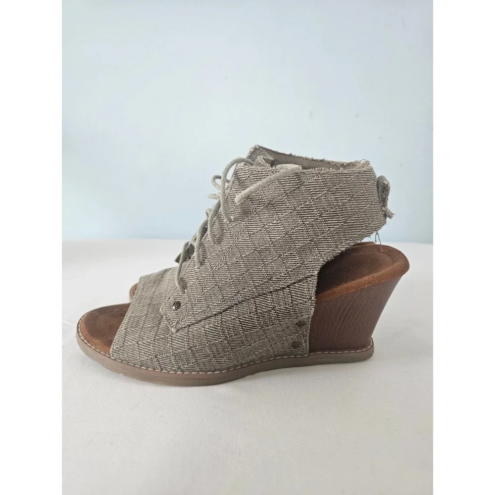 Boho Bearpaw Wedge Sandal Booties Womens 8 Olive Green Lace Up Open Toe Studded